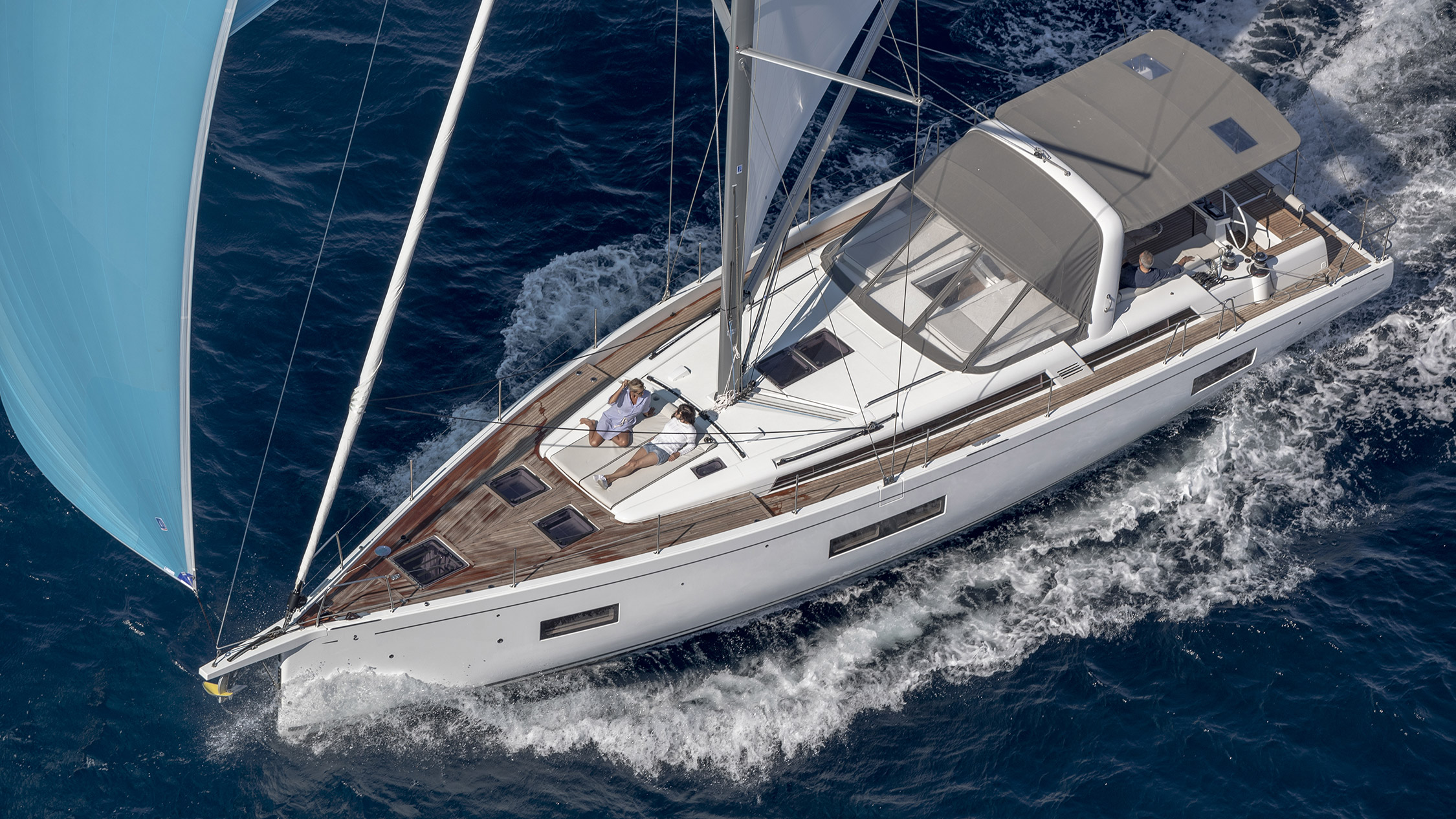 Benetau Oeanis 54, Approdi srl Charter