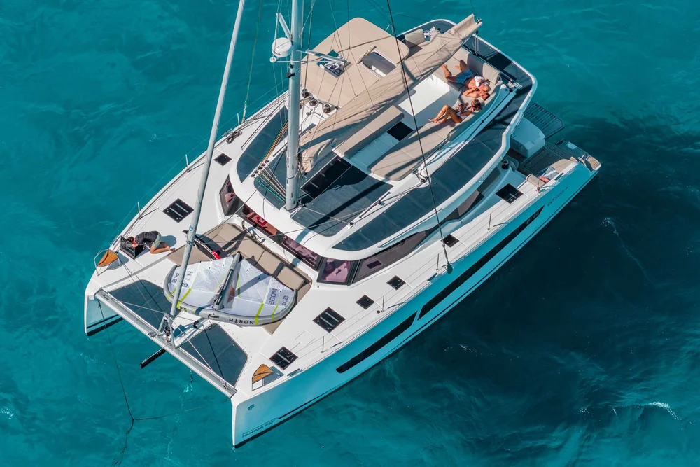 44 Fp, Approdi srl Charter
