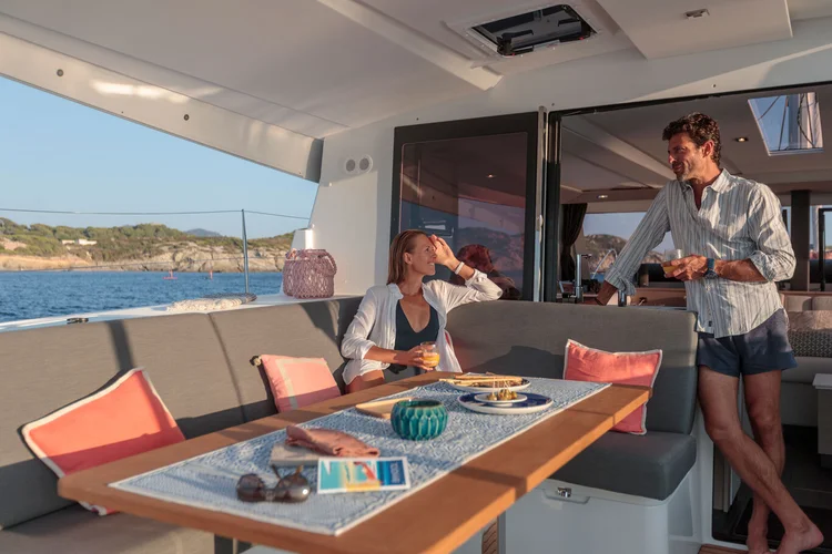 Approdi sel Charter Benet3au isla 40